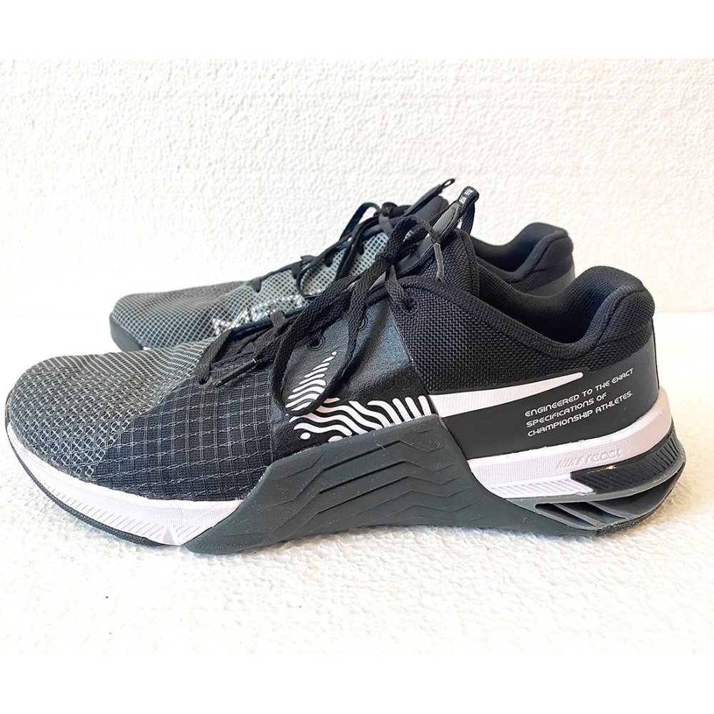 Men's Nike Metcon 8, Size 12 US, Black and White